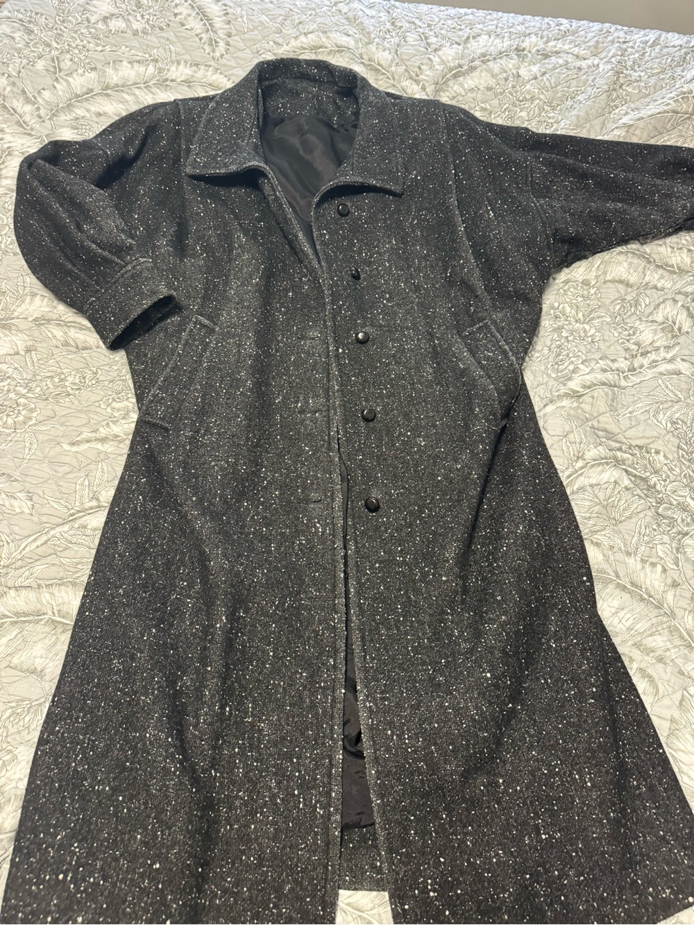 Women’s Vintage Speckled Black Wool-Blend Coat